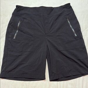 Athleta Black Trekkie North Bermuda Athletic Shorts Moisture-Wicking Size 10